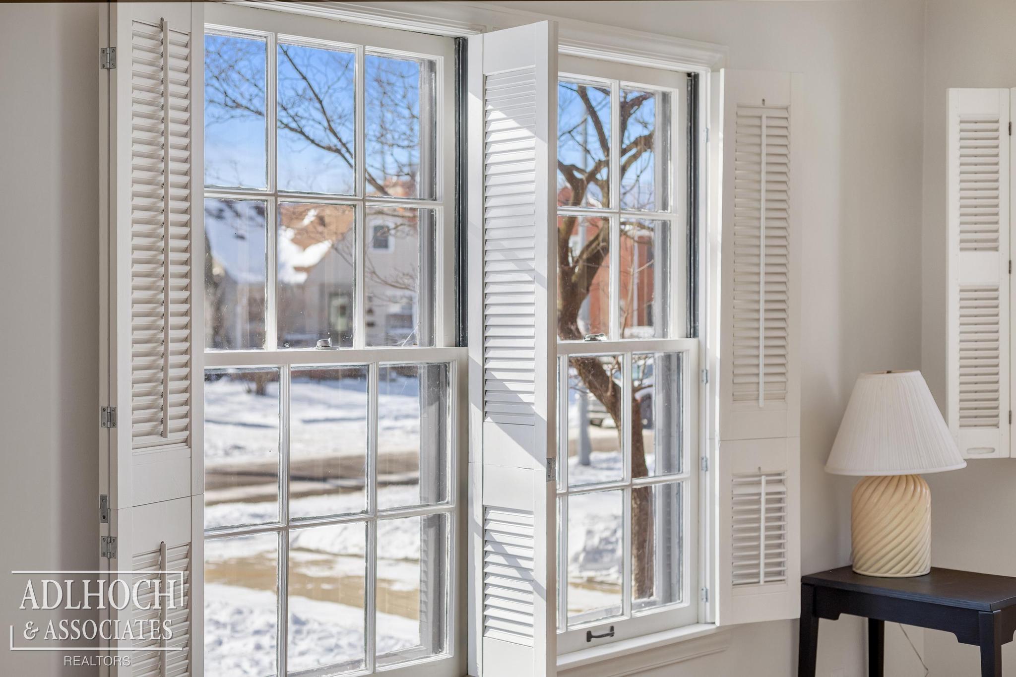 Homes for sale in Grosse Pointe Woods, MI | 1394 Hampton Rd, Grosse Pointe Woods, MI 48236 | MLS# 50198191