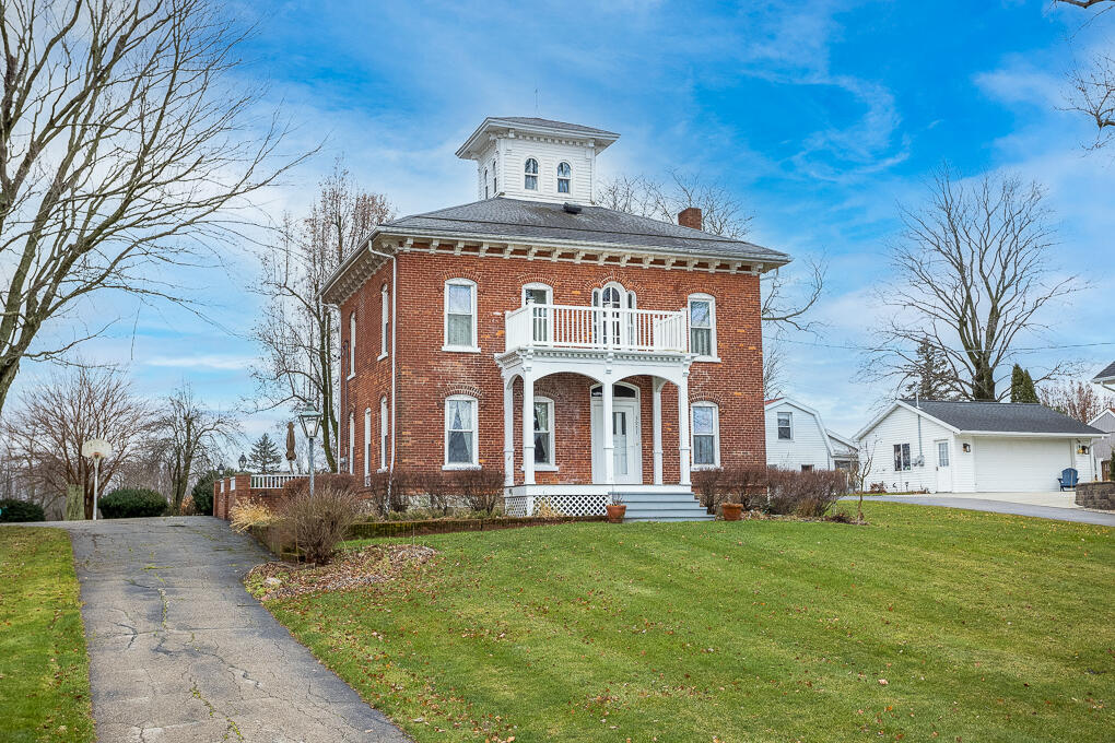 3951 Woerner Road, Manitou Beach, MI 49253