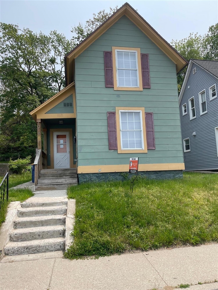 Check out this newly remodeled 3 bed one bath home. New roof, carpet, flooring kitchen, appliances, central air, furnace, hot water heater, paint, tiled bathroom.Ready to move in. Great investment property make it your family home or a great rental!!!
