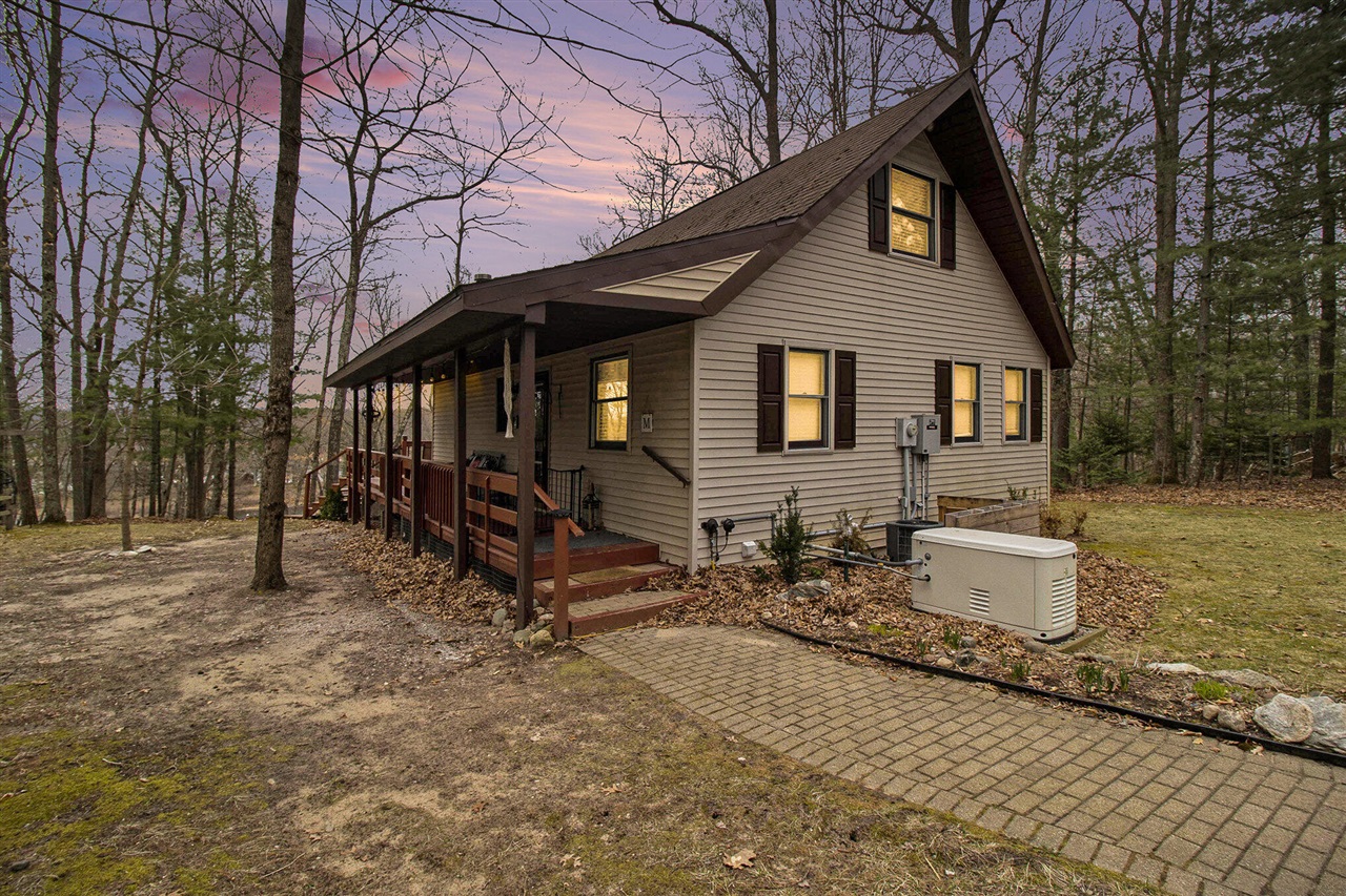 42 S Flower Street, Croswell, MI, 48422 1310