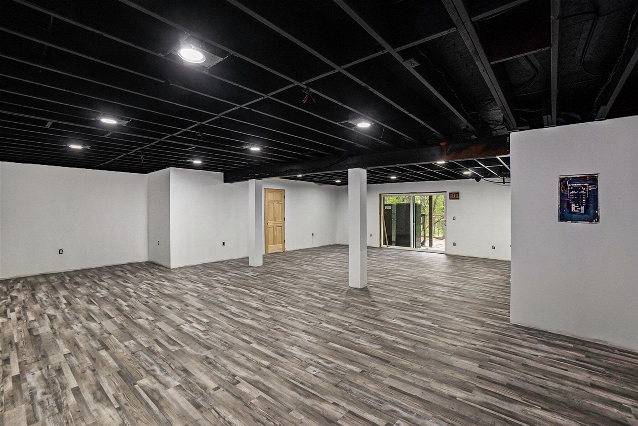 Homes for sale in White Cloud, MI | 1977 E 40Th St, White Cloud, MI 49349 | MLS# 70467911