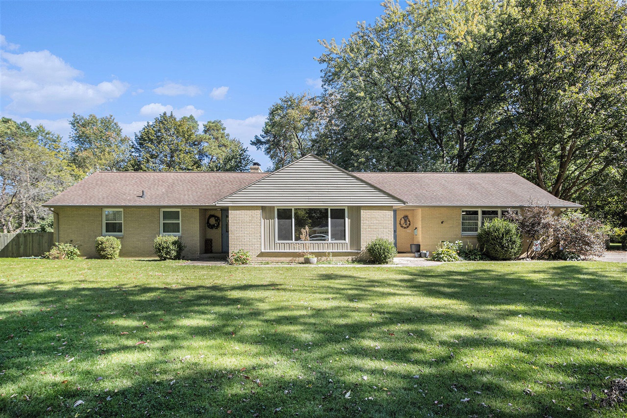 42 S Flower Street, Croswell, MI, 48422 1310