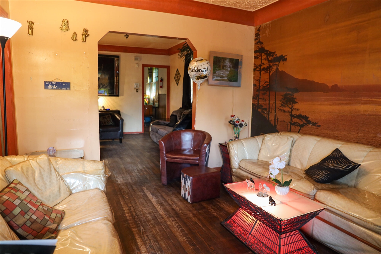 Homes for sale in Hamtramck, MI | 13582 Shields St, Hamtramck, MI 48212 | MLS# 70504028