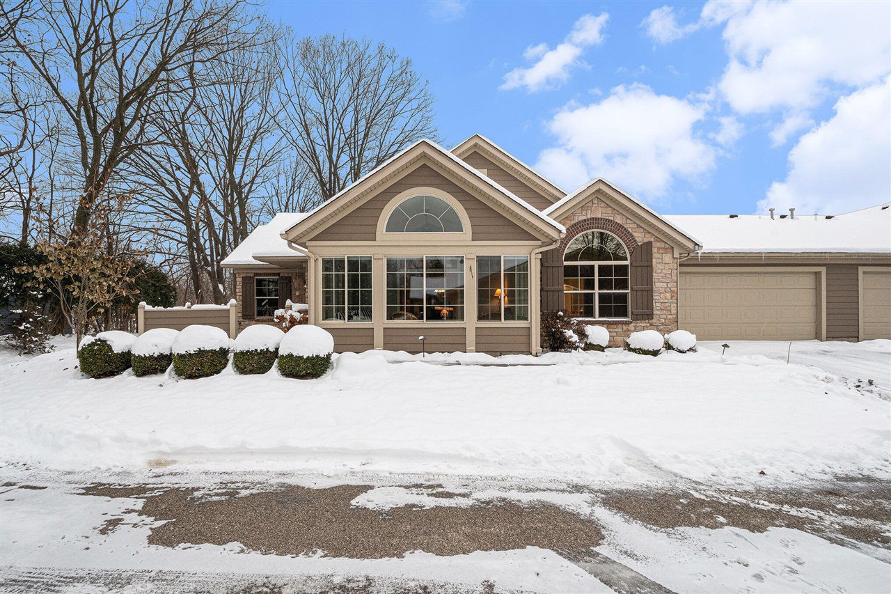 Homes for sale in Ada, MI | 856 Bridge Crest Dr, Ada, MI 49301 | MLS# 70507471