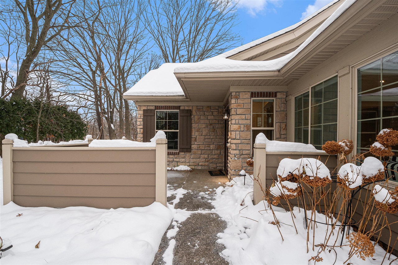 Homes for sale in Ada, MI | 856 Bridge Crest Dr, Ada, MI 49301 | MLS# 70507471