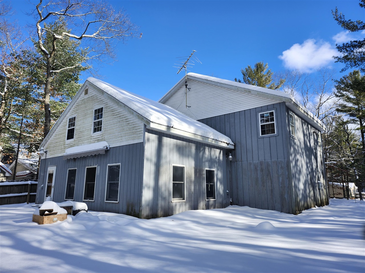 Homes for sale in Pentwater, MI | 6395 S Lakeshore Dr, Pentwater, MI 49449 | MLS# 70507786