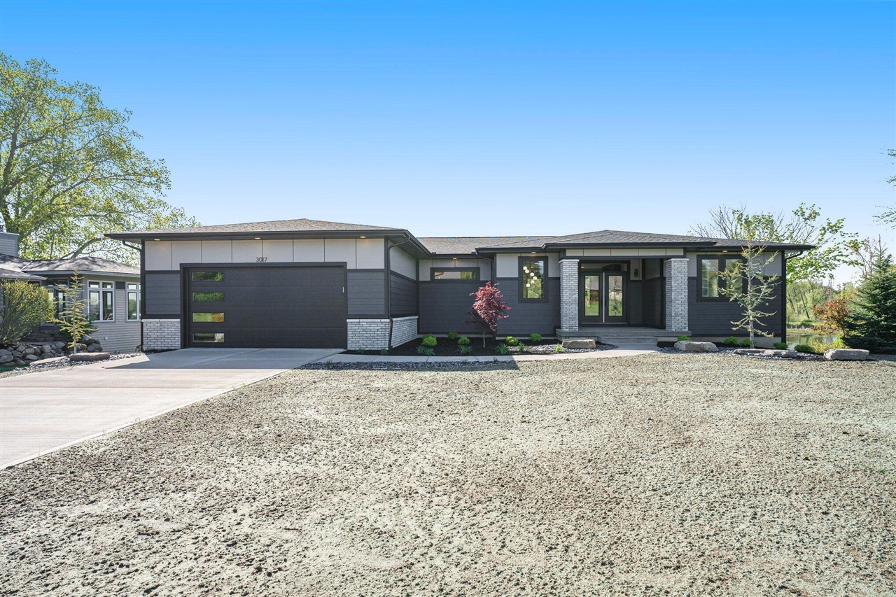 8941 & 8943 Lakeshore Road, Lexington, MI, 48450