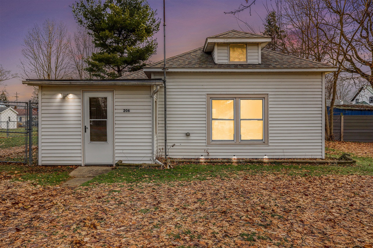 Homes for sale in Mendon, MI | 206 Burr Oak St, Mendon, MI 49072 | MLS# 70509358