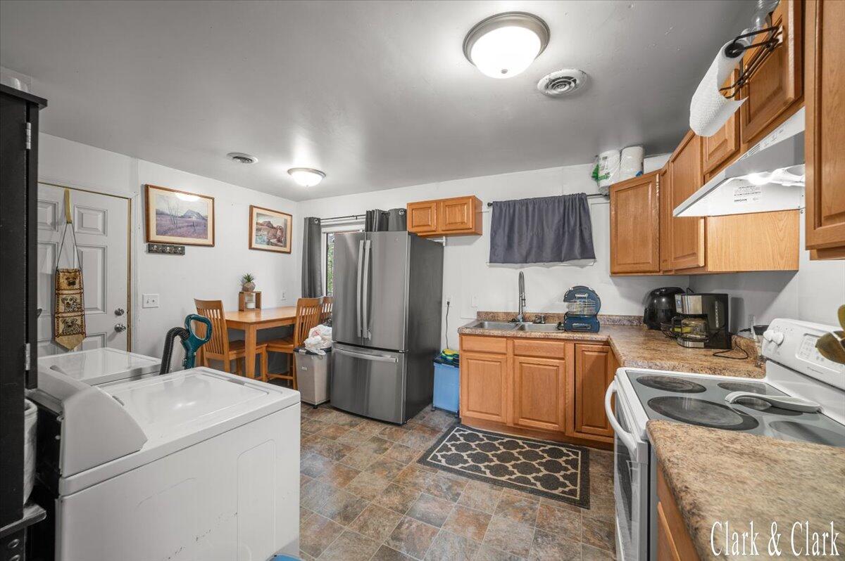 Homes for sale in Lansing, MI | 6037 Hughes Rd, Lansing, MI 48911 | MLS# 70510721