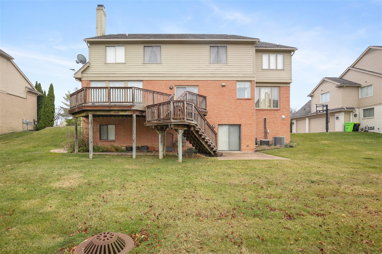 Homes for sale in West Bloomfield, MI | 6569 Whispering Woods Dr, West Bloomfield, MI 48322 | MLS# 70511051