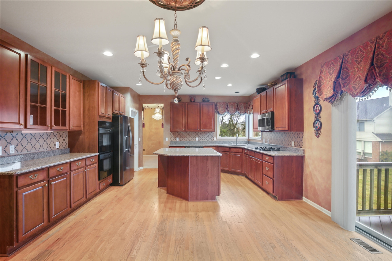 Homes for sale in West Bloomfield, MI | 6569 Whispering Woods Dr, West Bloomfield, MI 48322 | MLS# 70511051