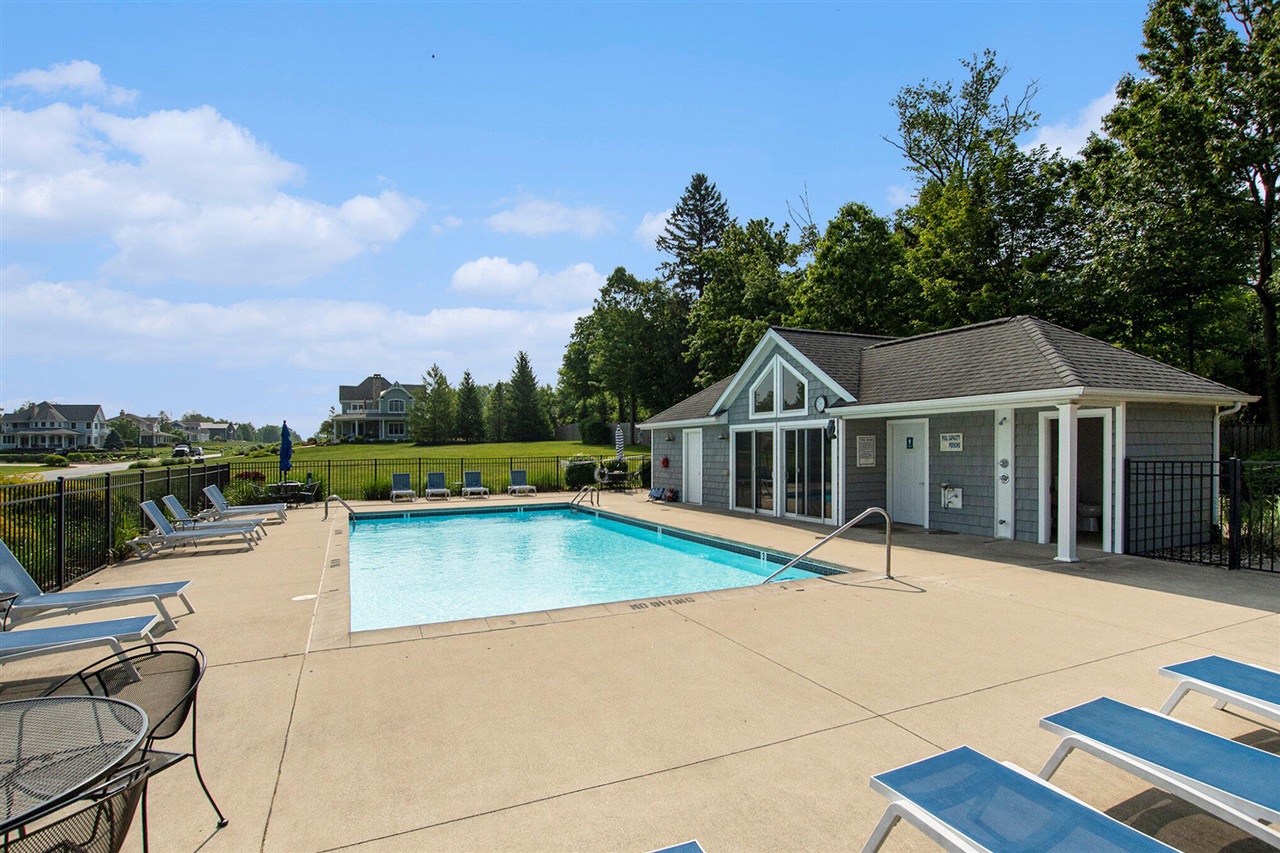 Homes for sale in South Haven, MI | 7251 Beverly Dr, South Haven, MI 49090 | MLS# 70511337