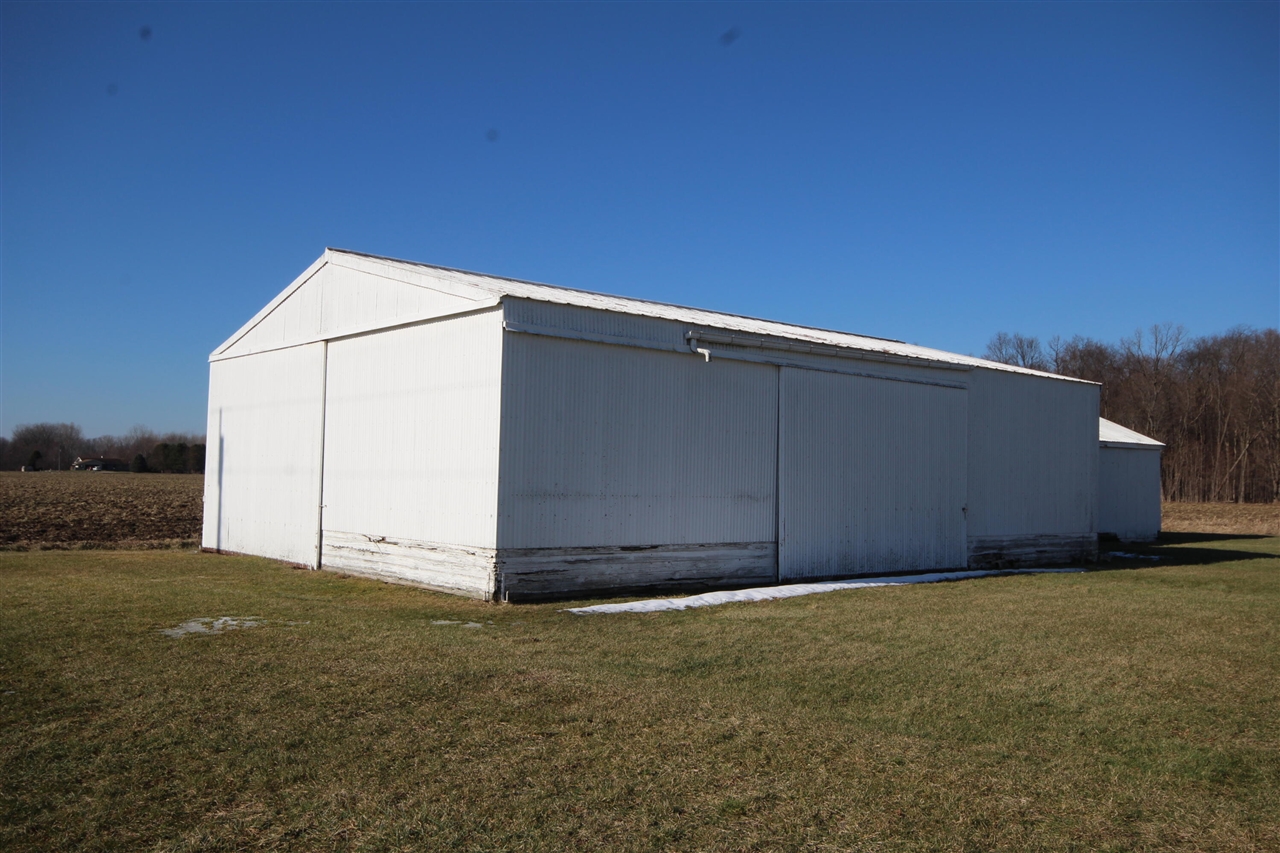 Homes for sale in Scotts, MI | 8833 E Q Ave, Scotts, MI 49088 | MLS# 70511338