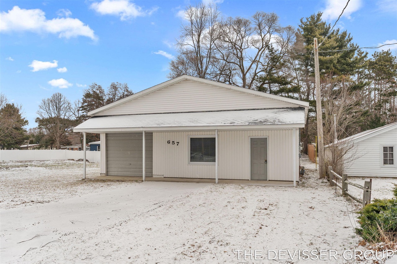 Homes for sale in Holland, MI | 657 Butternut Dr, Holland, MI 49424 | MLS# 70511521