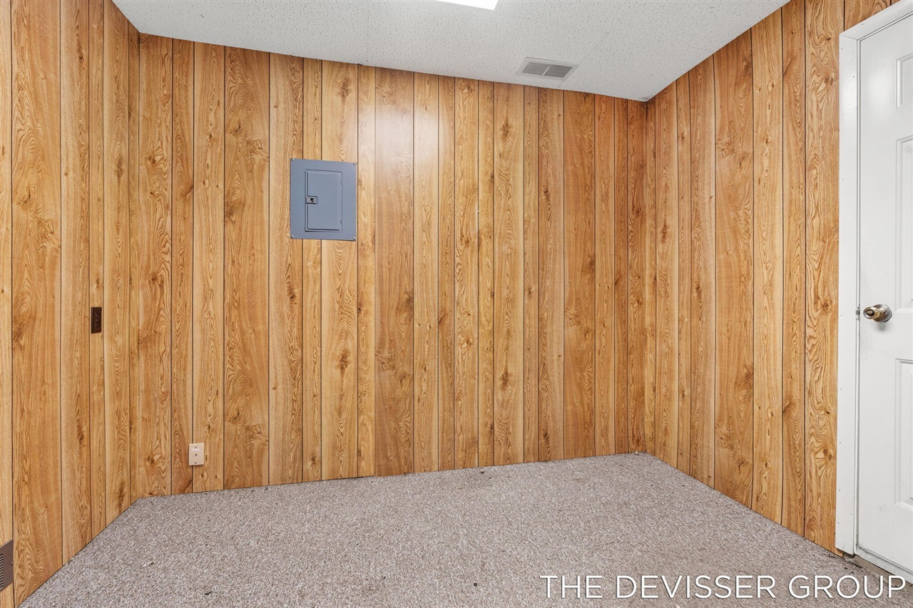 Homes for sale in Holland, MI | 657 Butternut Dr, Holland, MI 49424 | MLS# 70511521