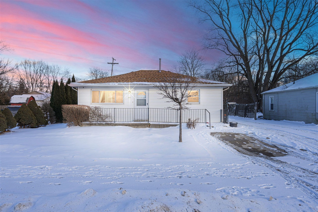 Homes for sale in Rochester Hills, MI | 3197 Crooks Rd, Rochester Hills, MI 48309 | MLS# 70512246