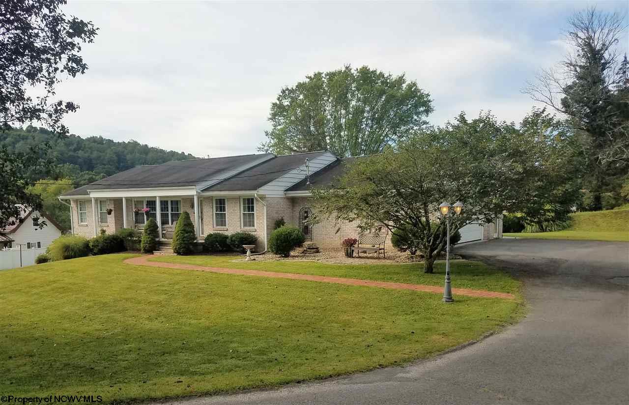 Keystone Realty Group Christina Gouzd, Broker