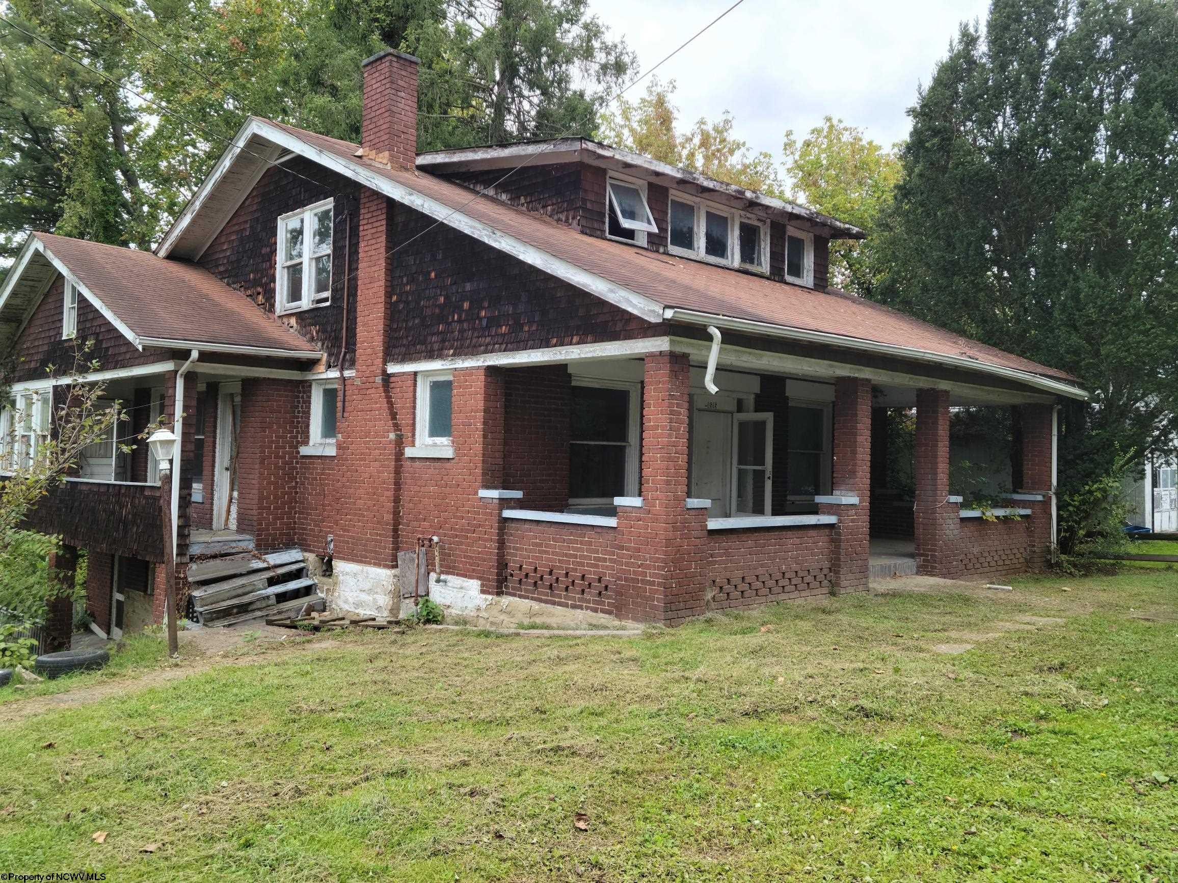 1515 EDGEWAY DRIVE, FAIRMONT, WV 26554 Homefinders Plus, Inc.