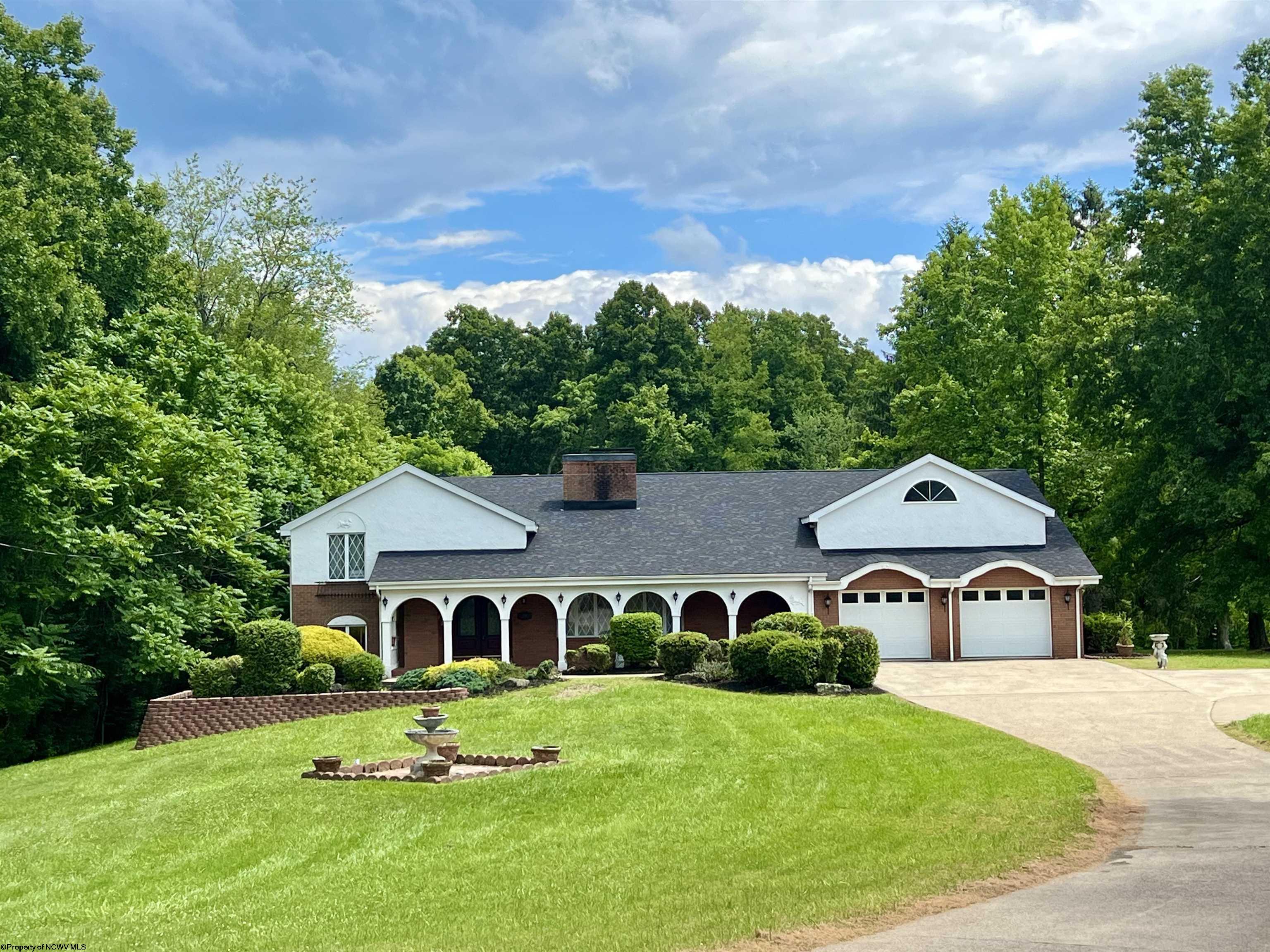 1646 MARY LOU RETTON DRIVE, FAIRMONT, WV 26554 Mountain State Real