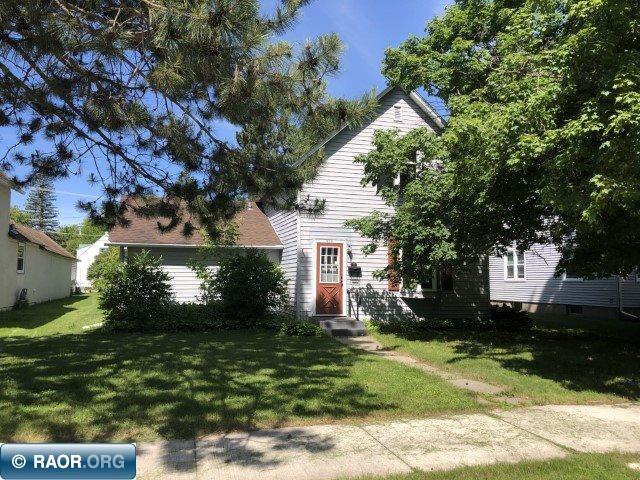 913 NW 2nd Ave, Grand Rapids, MN 55744