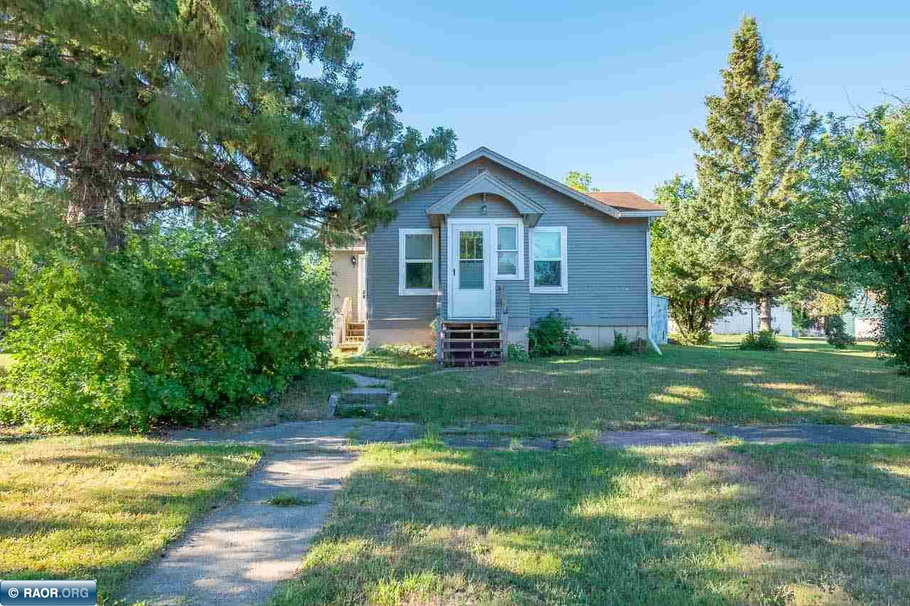 407 NW 12th St, Chisholm, MN 55719