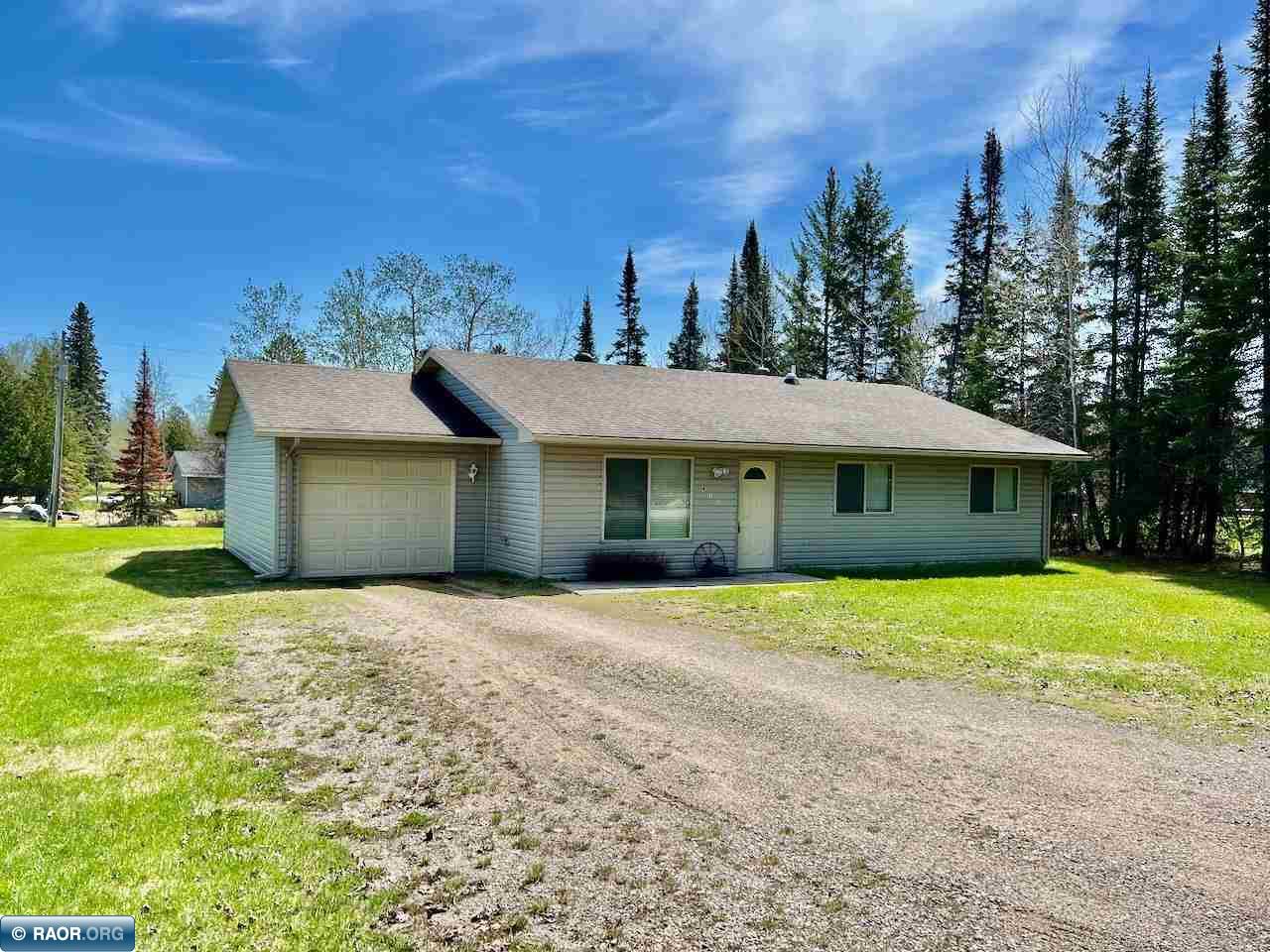 411 4th Street NW, Cook, MN 55723