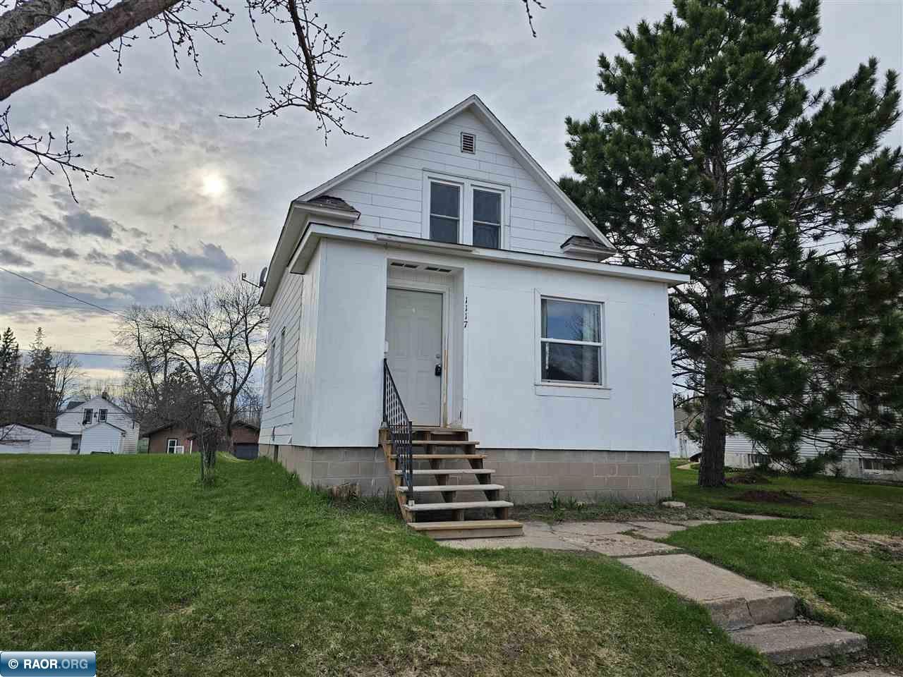 1117 13th Ave E, Hibbing, MN 55746 Listing Photo  1