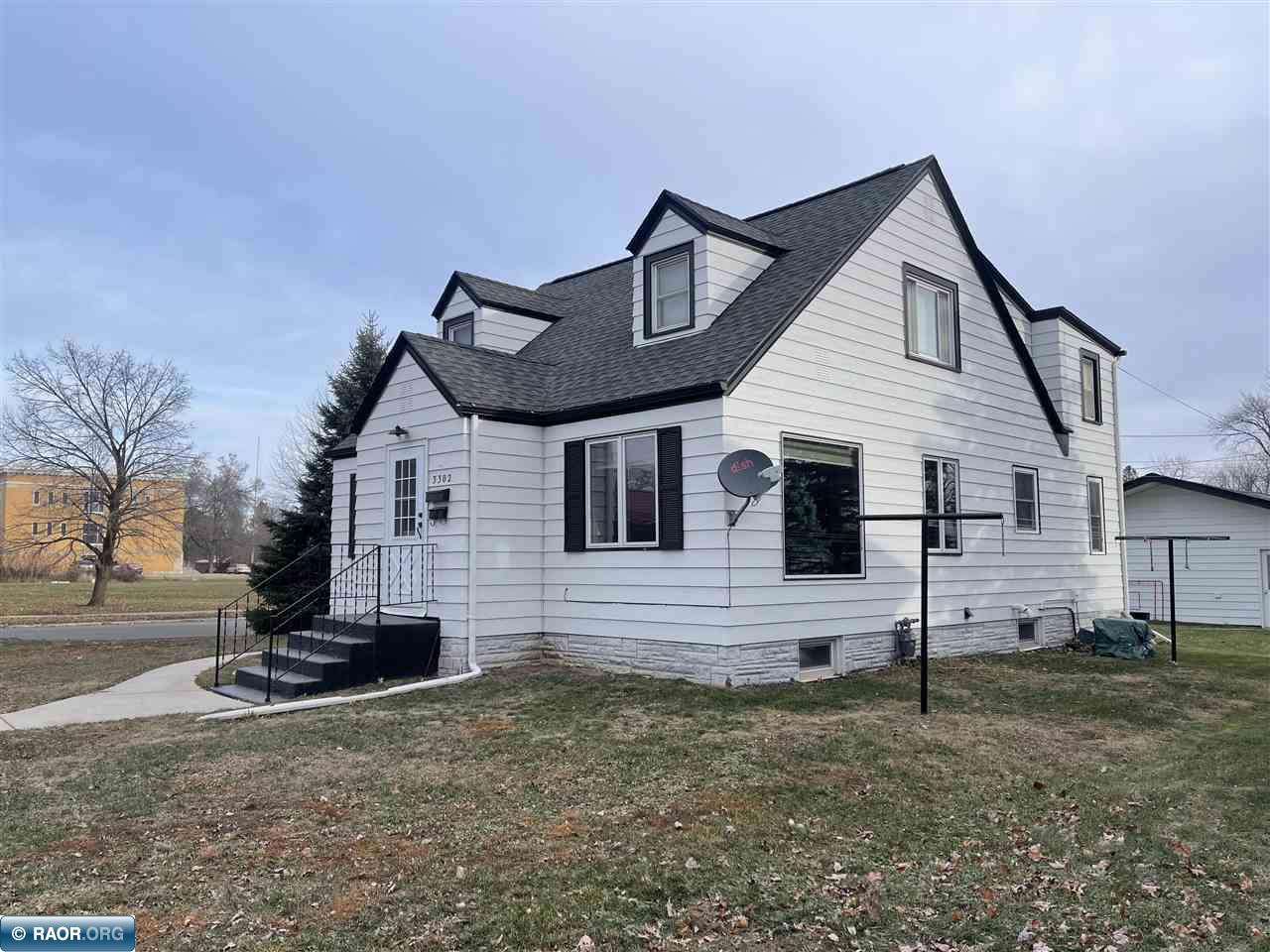 3302 W 4th Ave, Hibbing, MN 55746 Listing Photo  1