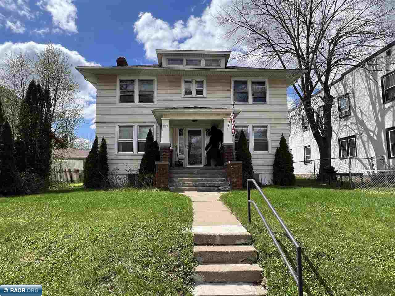 2117 5th Ave E, Hibbing, MN 55746 Listing Photo  1