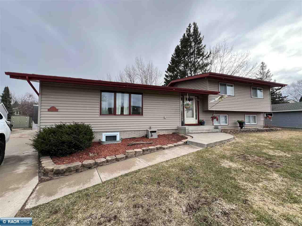 8372 Balsam Dr, Mt. Iron, MN 55768 325,000 Single Family Active