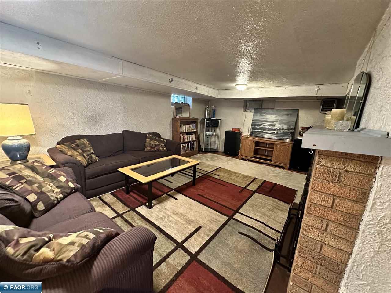 2227 E 2nd Ave, Hibbing, MN 55746 Listing Photo  20