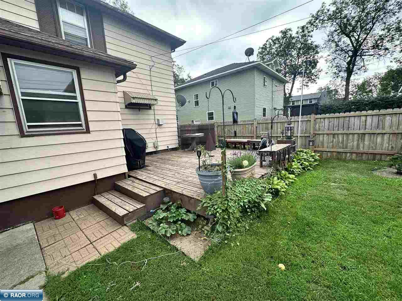 2227 E 2nd Ave, Hibbing, MN 55746 Listing Photo  4
