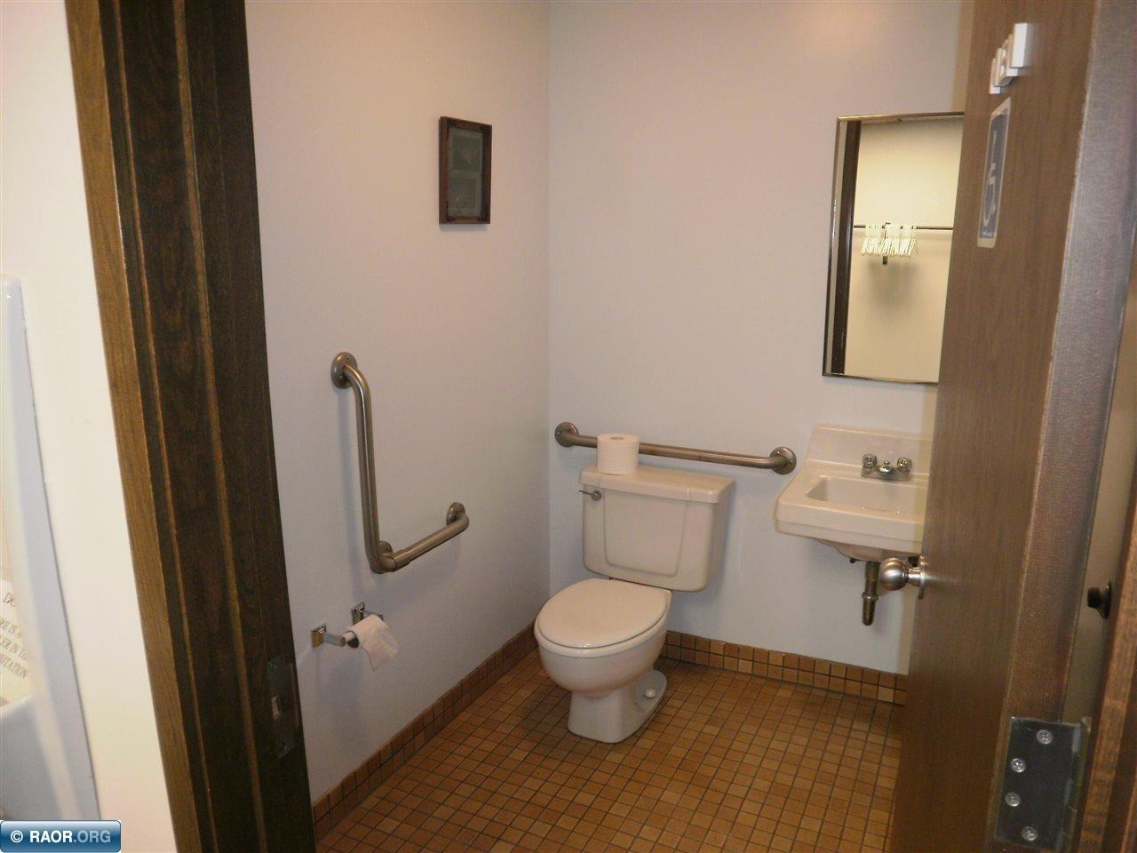 3702 W 2nd Avenue, Hibbing, MN 55746 Listing Photo  20