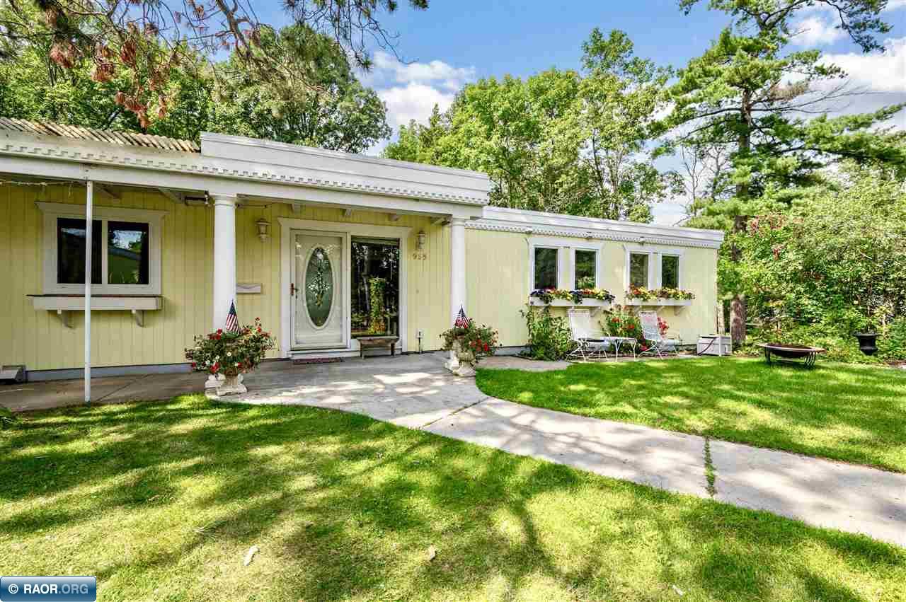 935 NW 4th Ave, Grand Rapids, MN 55744-2550 Listing Photo  1