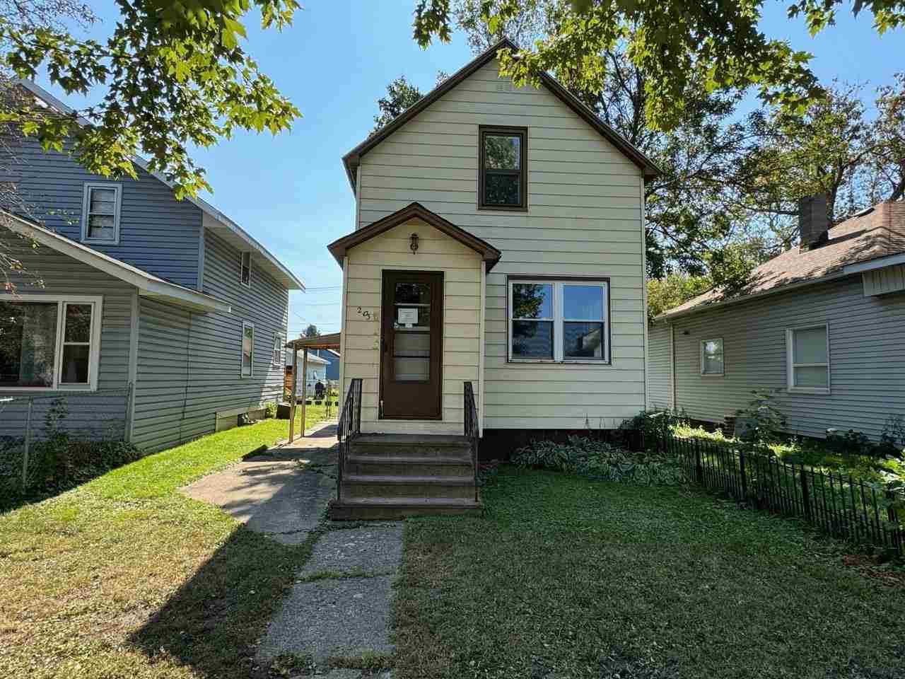 203 W Howard