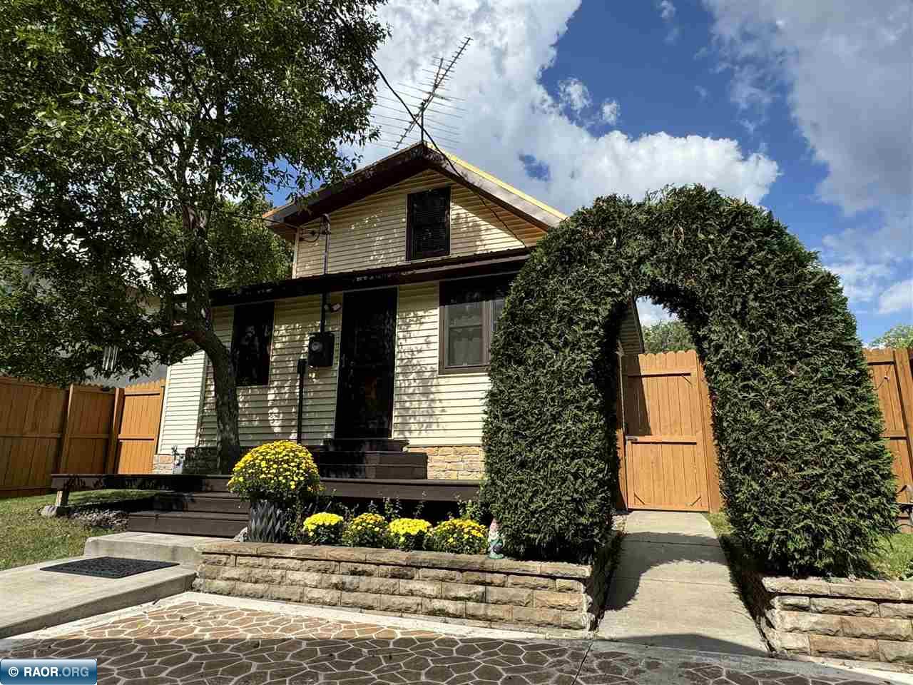 127 SW 9th St SW