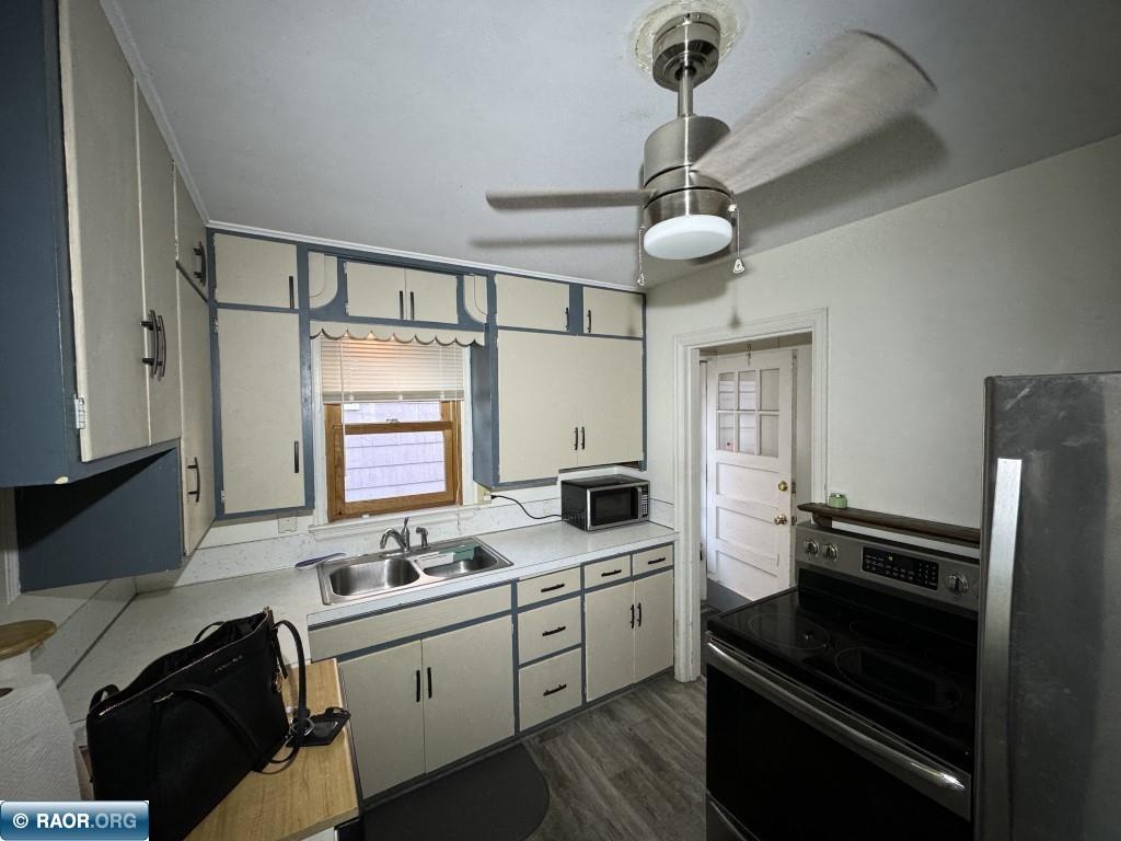 615 NW 4th St