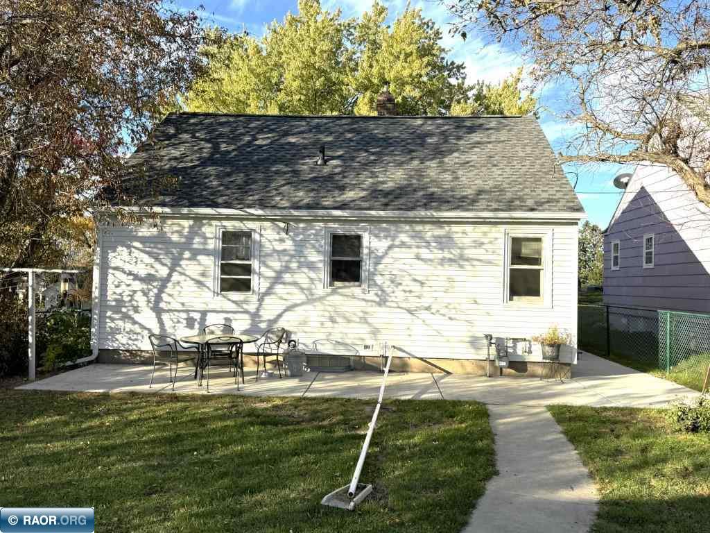 615 NW 4th St