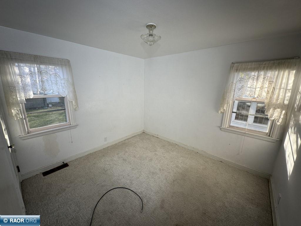 615 NW 4th St