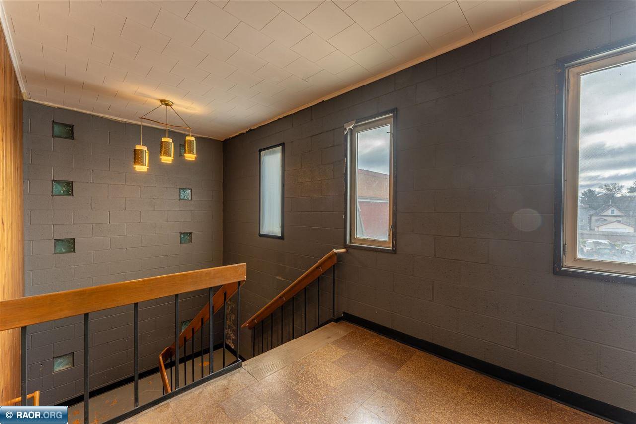 29 E Chapman St, Ely, MN 55731 Listing Photo  2