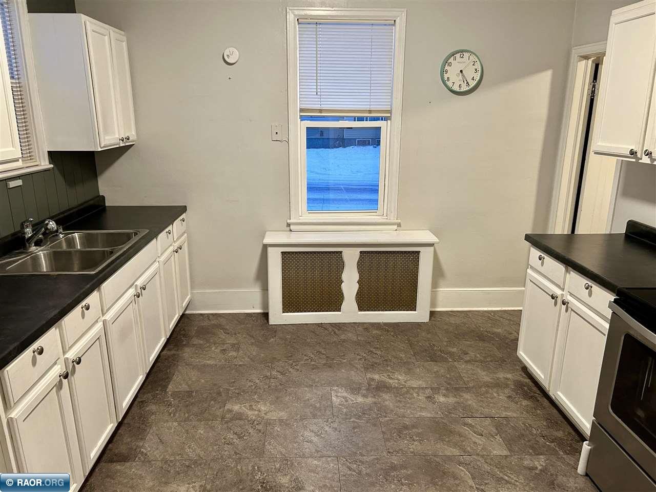 2701 6th Ave E, Hibbing, MN 55746 Listing Photo  3