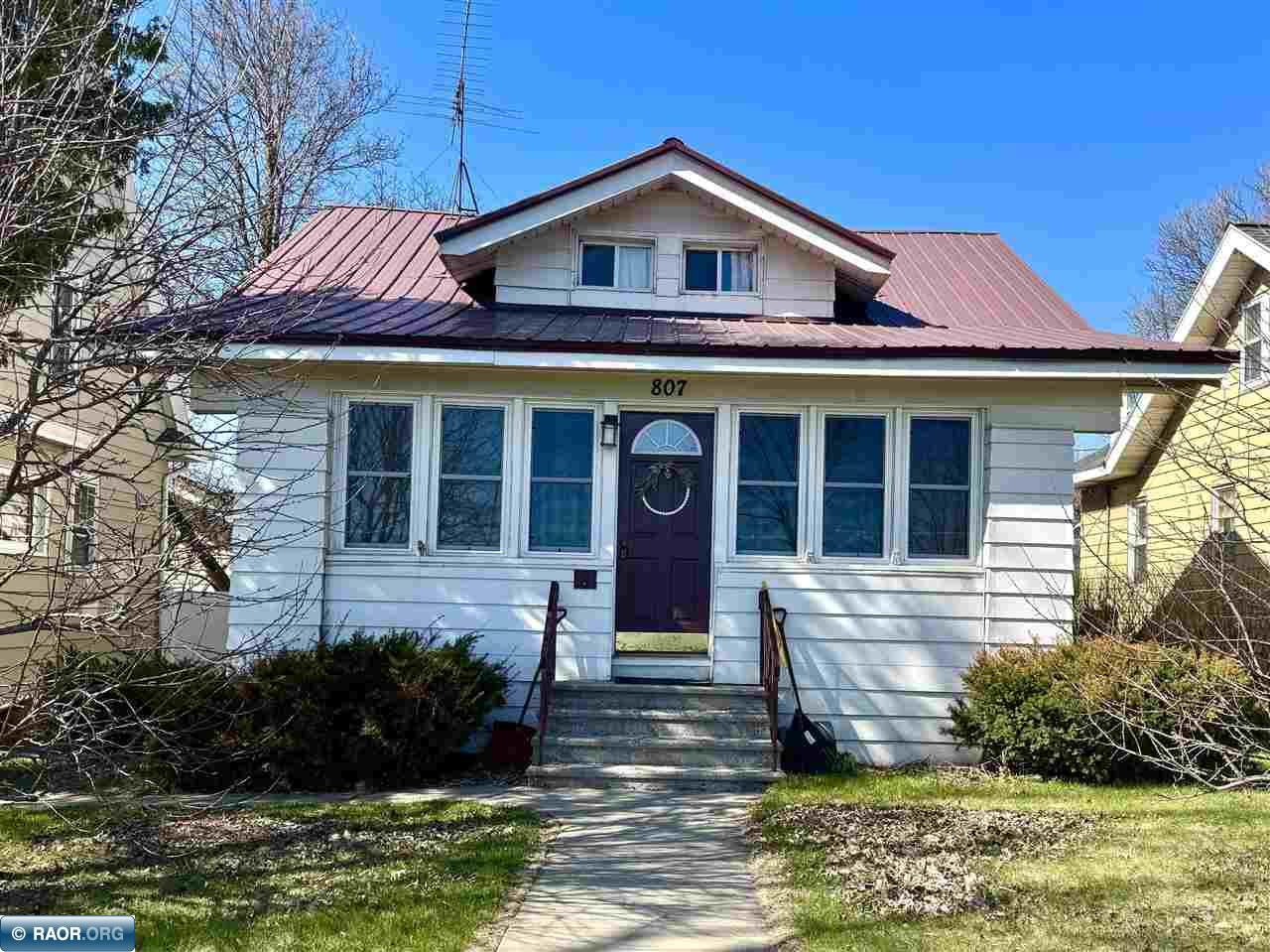 807 Harrison St