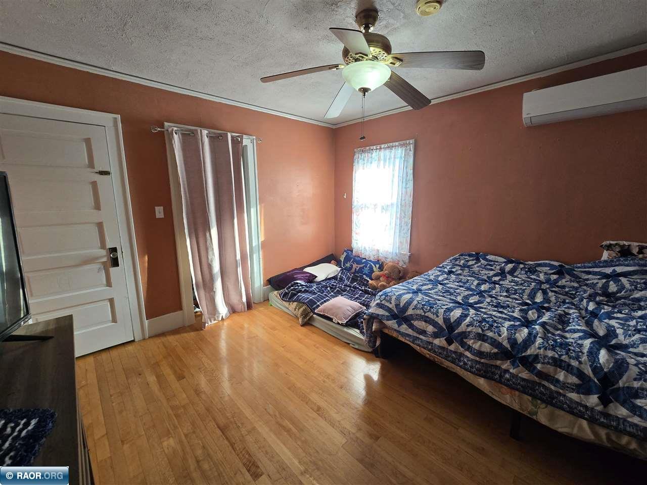 2512 2nd Ave W, Hibbing, MN 55746 Listing Photo  6