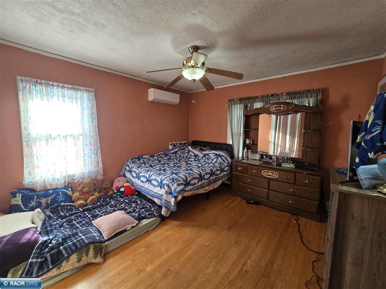 2512 2nd Ave W, Hibbing, MN 55746 Listing Photo  7