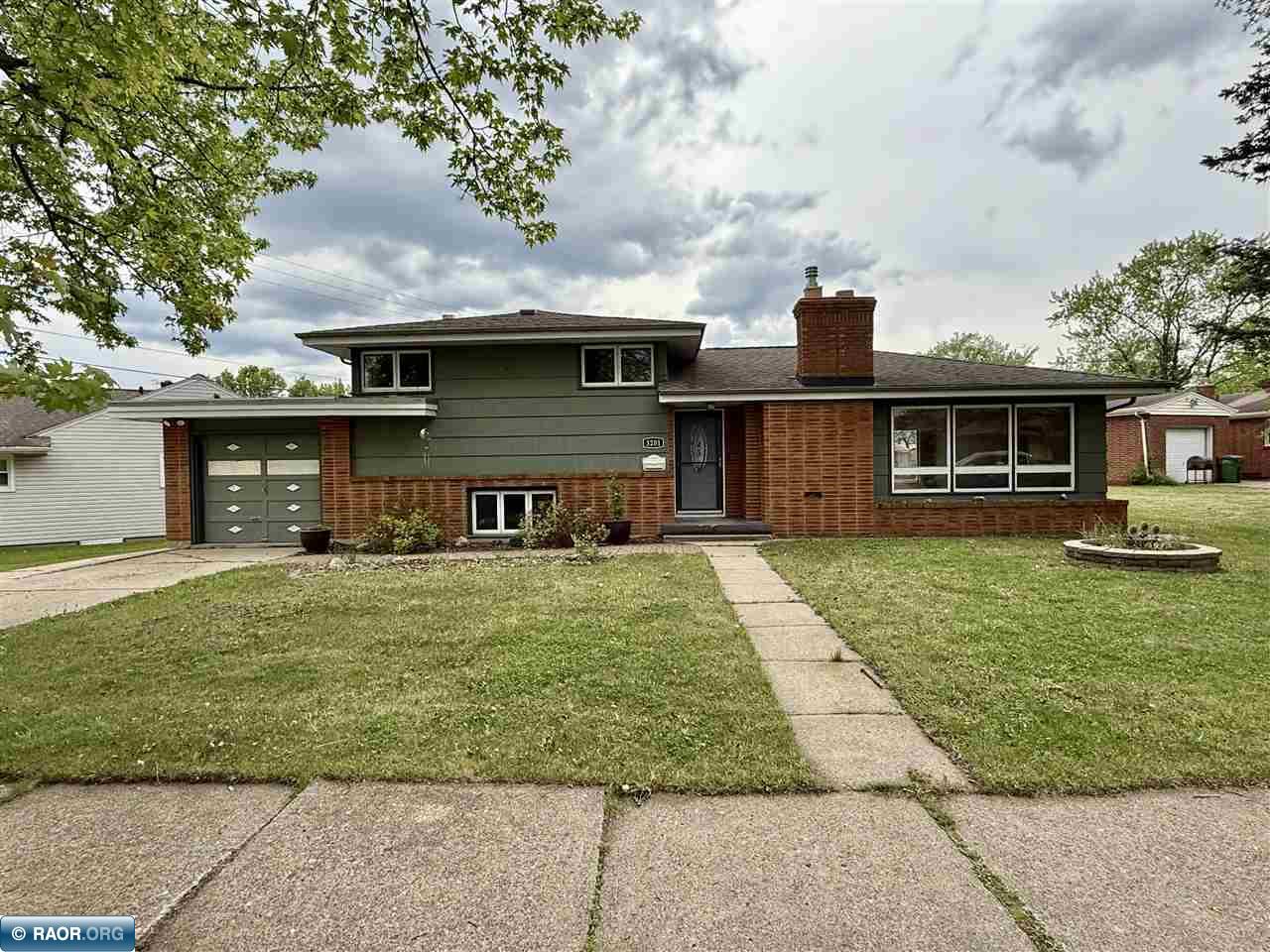 3201 2nd Ave E, Hibbing, MN 55746 Listing Photo  1