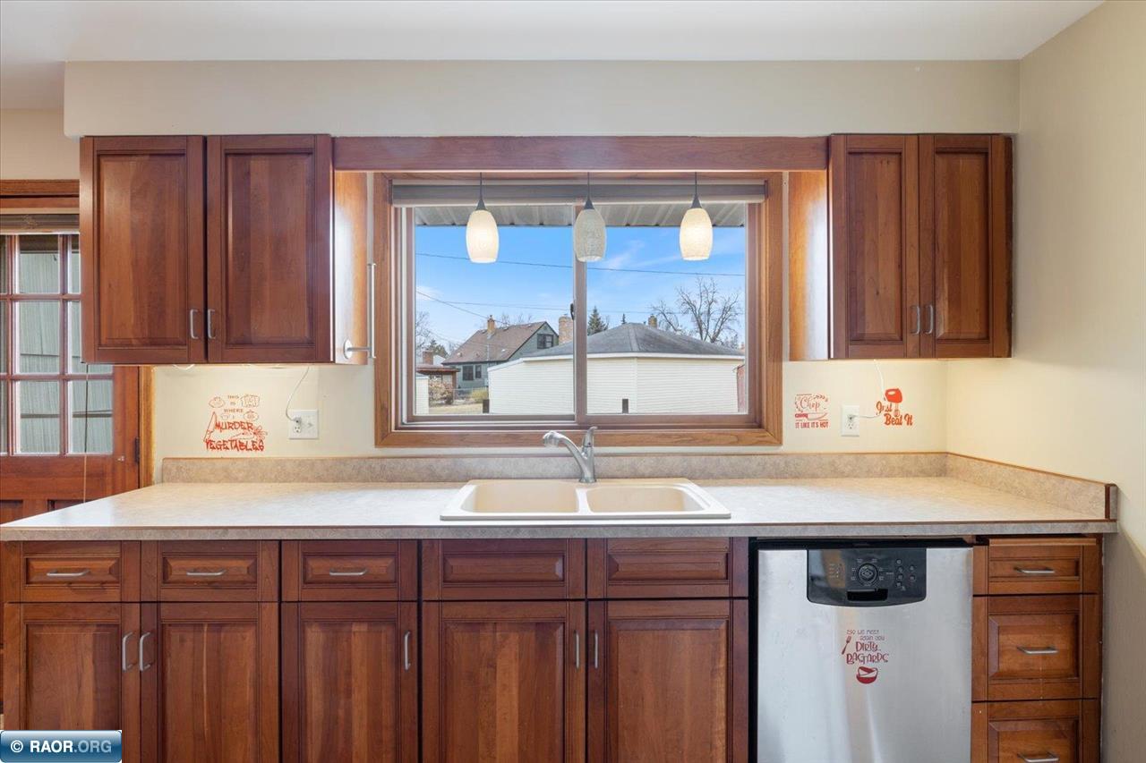 3201 2nd Ave E, Hibbing, MN 55746 Listing Photo  25