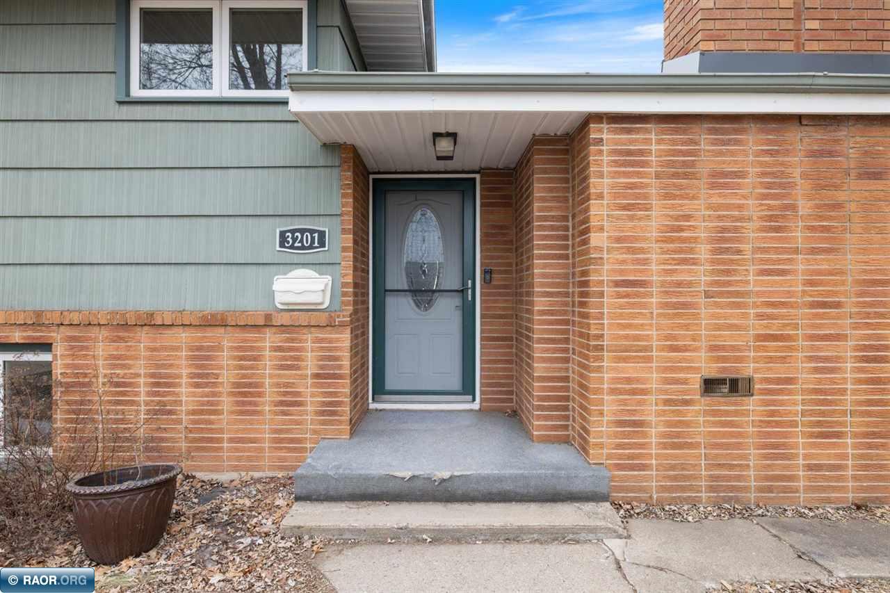 3201 2nd Ave E, Hibbing, MN 55746 Listing Photo  4