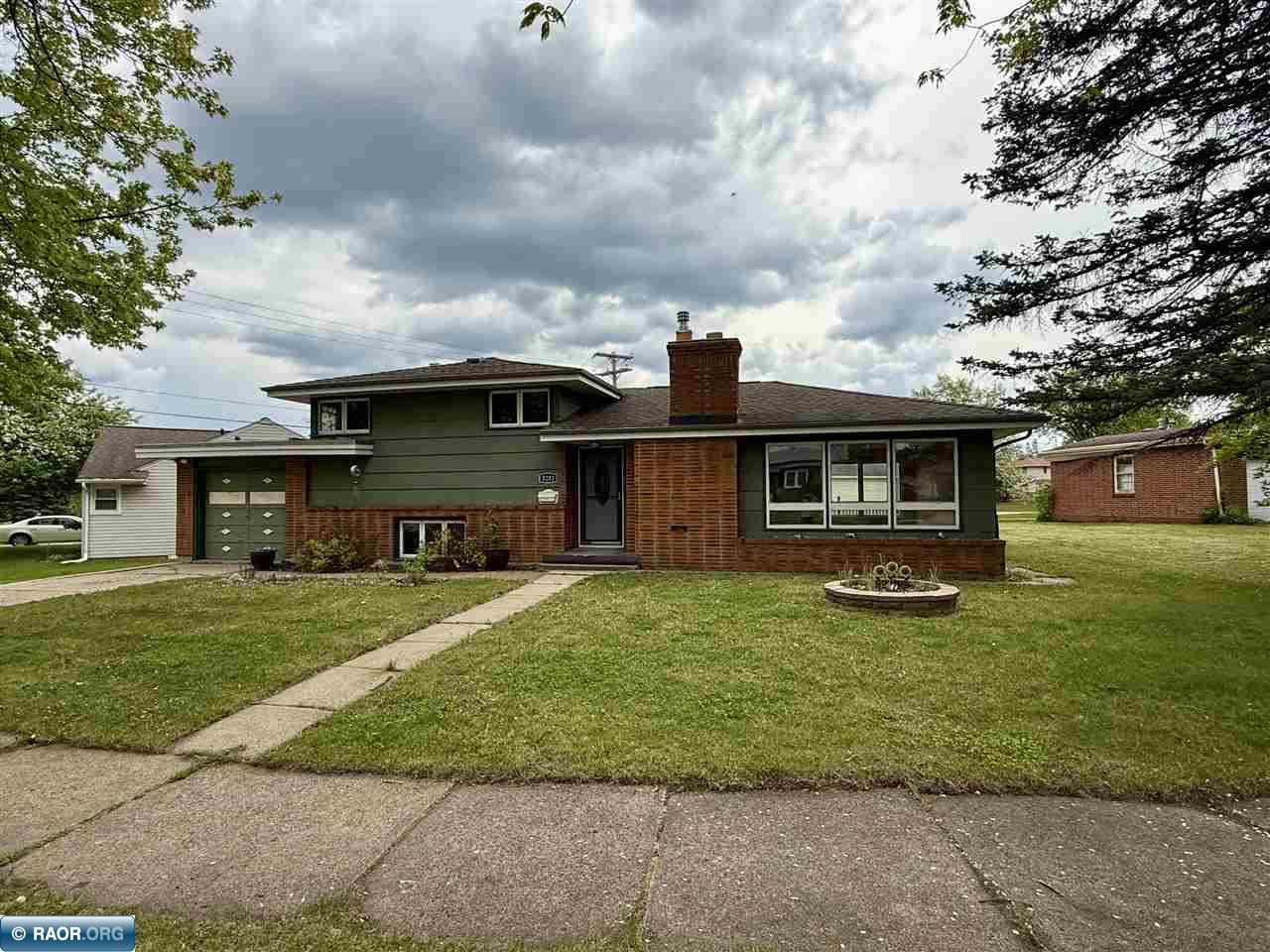 3201 2nd Ave E, Hibbing, MN 55746 Listing Photo  5