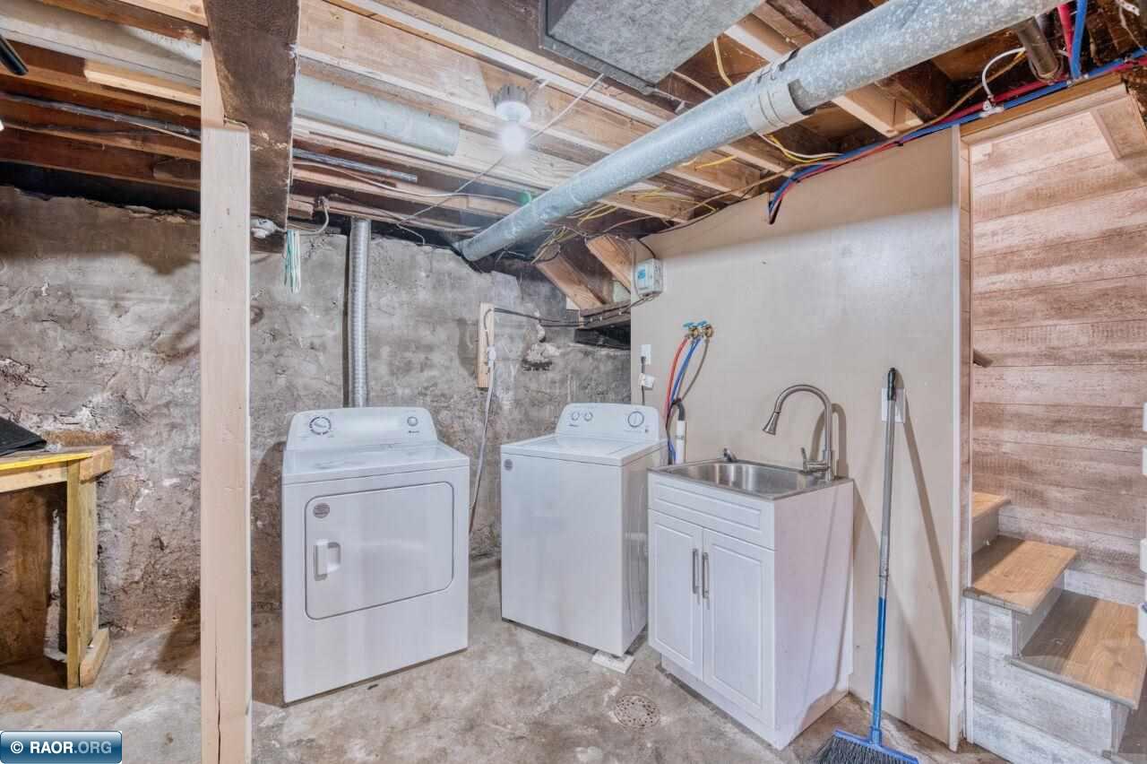 3725 3rd AVe E, Hibbing, MN 55746 Listing Photo  30