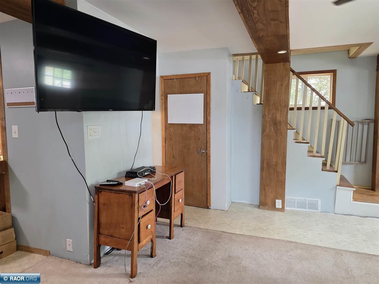 327 1st St, Hibbing, MN 55746 Listing Photo  19